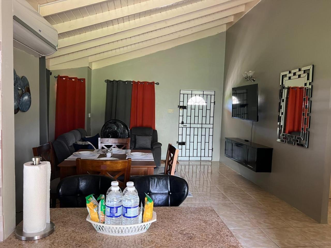 Reddie Vacation Homes Windsor  외부 사진