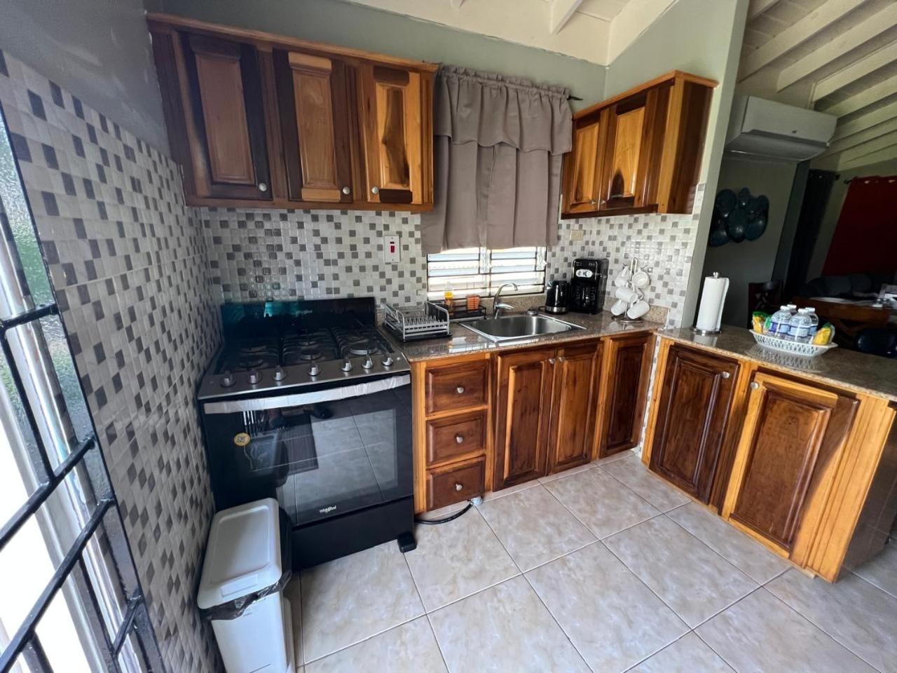 Reddie Vacation Homes Windsor  외부 사진